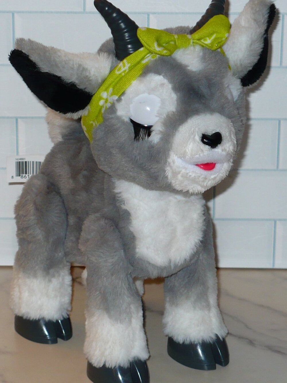 FurReal Friends Daisy Yoga Goat Interactive 60+ Sounds Songs Reactions & Toots!